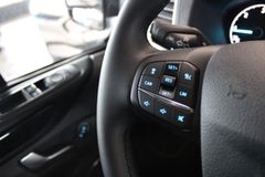 Fahrzeugabbildung Ford Tourneo Custom Active L1 8-Sitzer + ACC + AHK