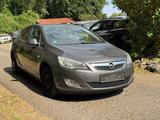 Opel Astra J Lim. 5-trg. 1.4 TURBO KLIMA 150TKM - Opel Astra aus 2011: Turbo