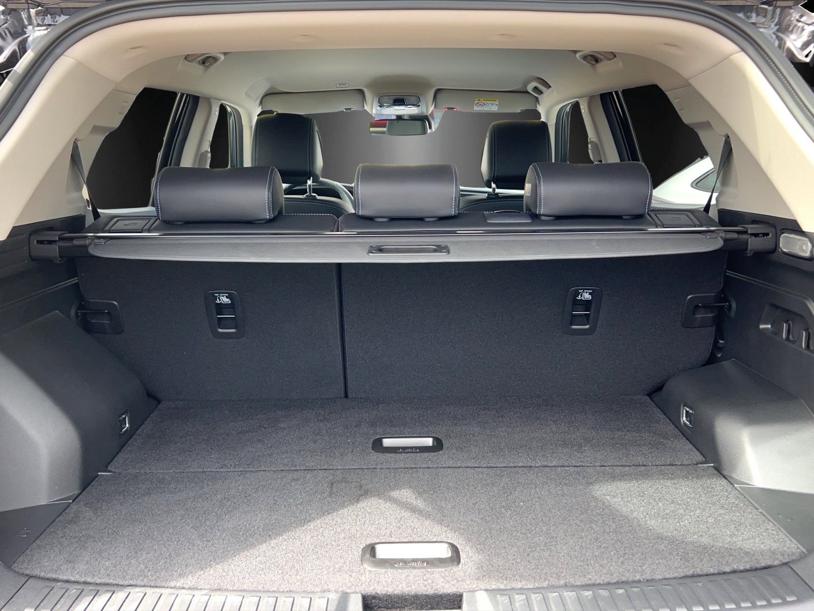 Fahrzeugabbildung Ssangyong Korando E-Motion Titanium 140 kW VORFÜHRWAGEN!