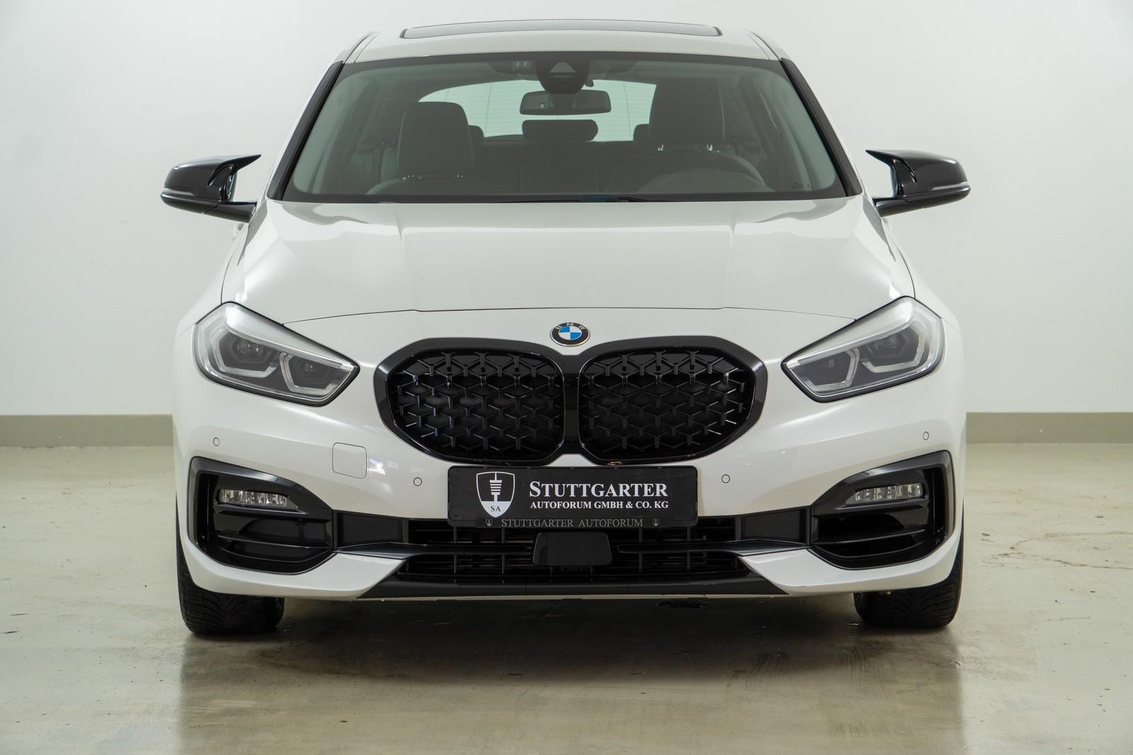 BMW 118 i Sport Line Pano Navi LED