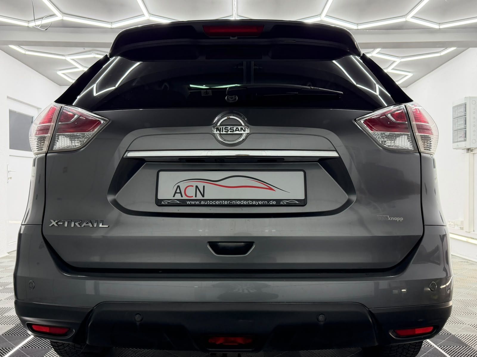 Fahrzeugabbildung Nissan X-Trail dCi Aut./AHK/PANO/LEDER/360*/SCHECKHEFT