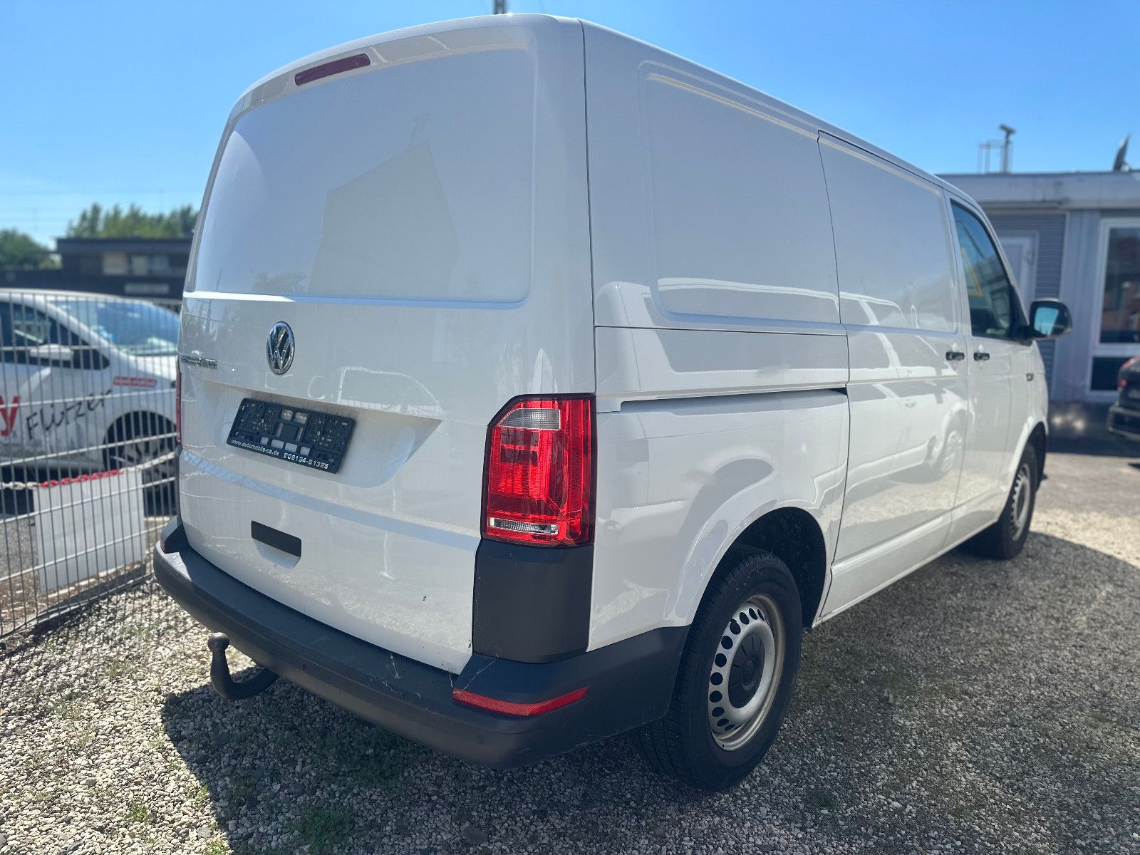 Fahrzeugabbildung Volkswagen T6 2.0 TDI TRANSPORTER KASTEN*1.HAND+AHK*