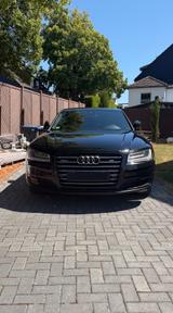 Audi A8 4.2 TDI tiptronic quattro V8 - Audi A8 in Köln