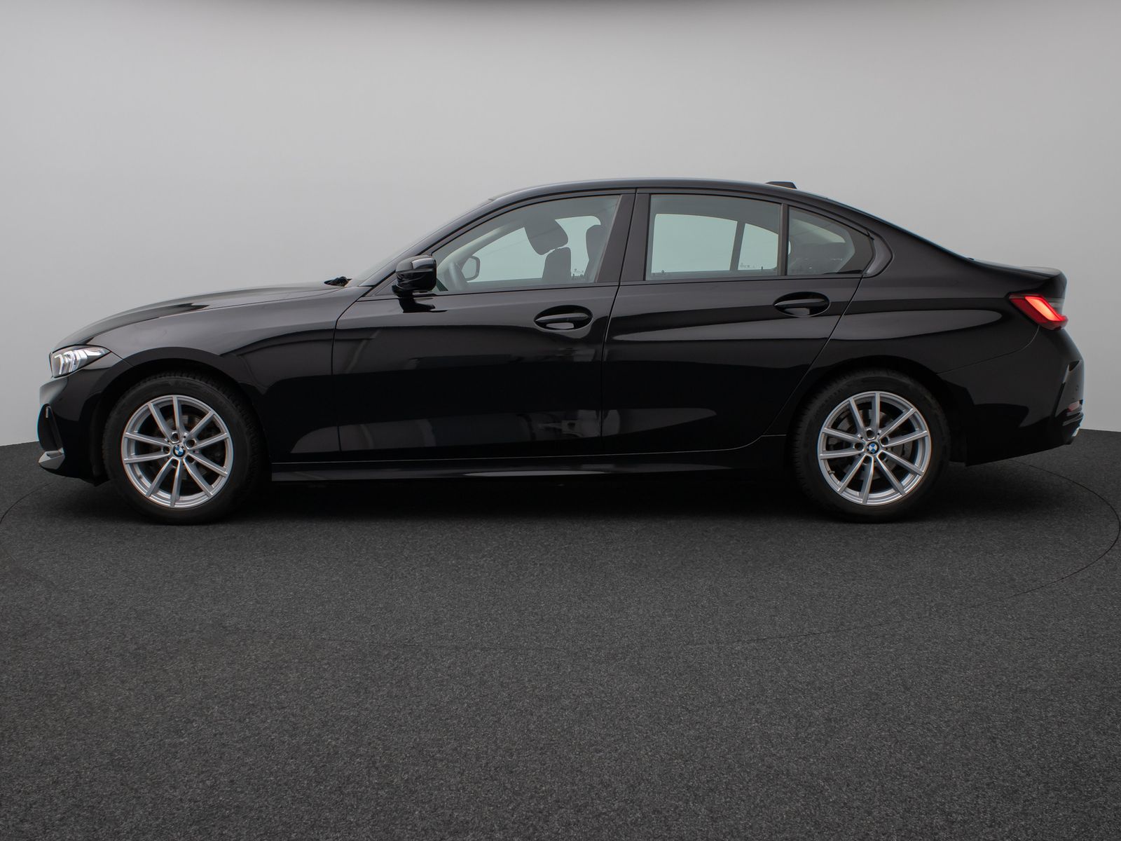 Fahrzeugabbildung BMW 318i GeschwindigRe DAB PDC CockpitPlus Widscreen