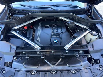 BMW X5 xDrive40i  Gestiksteuerung Head-Up HK HiFi