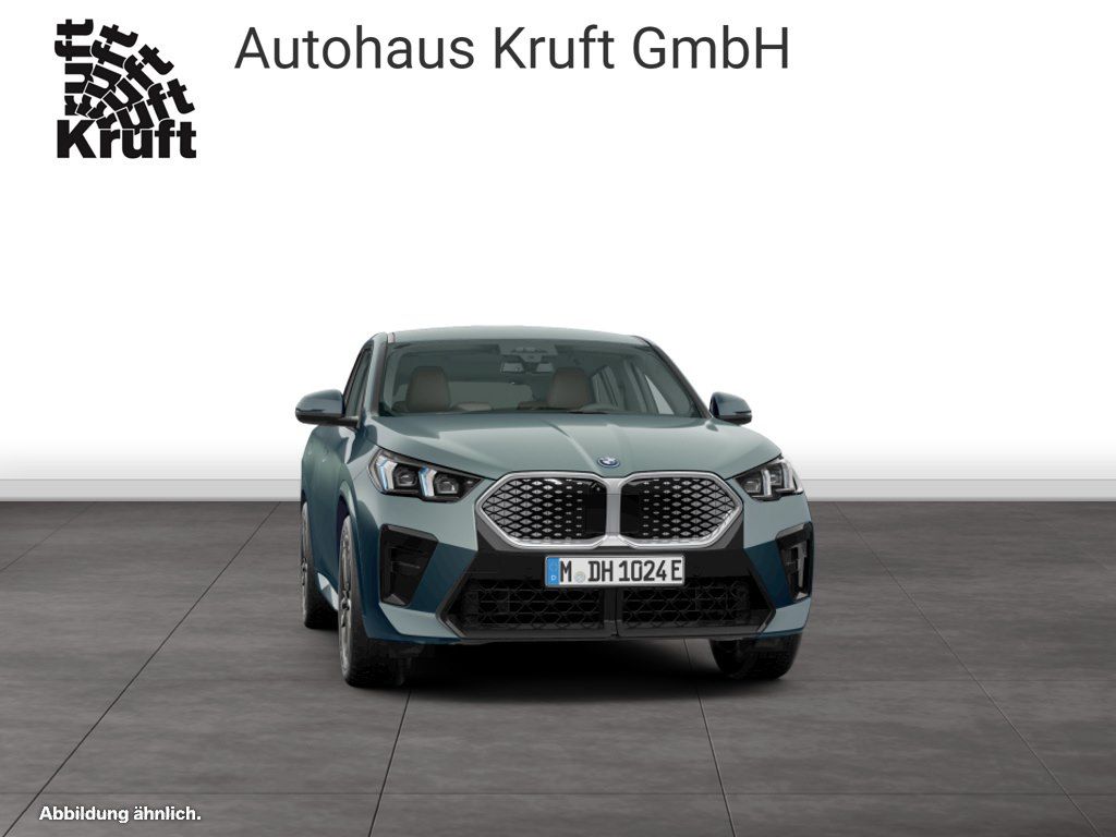 BMW iX2 - Bild 11