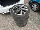 Toyota Auris 1.2T Design Edition 8FACH R-KAM 17" LM SHZ - Toyota Auris: 1.8