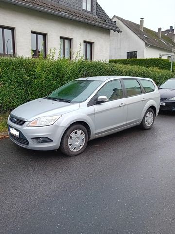 Ford verkaufen ford focus 1.4. benzin erste Hand