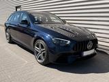 Mercedes-Benz E 63S AMG 4Matic+  Performance - blaue Mercedes-Benz E 63 AMG