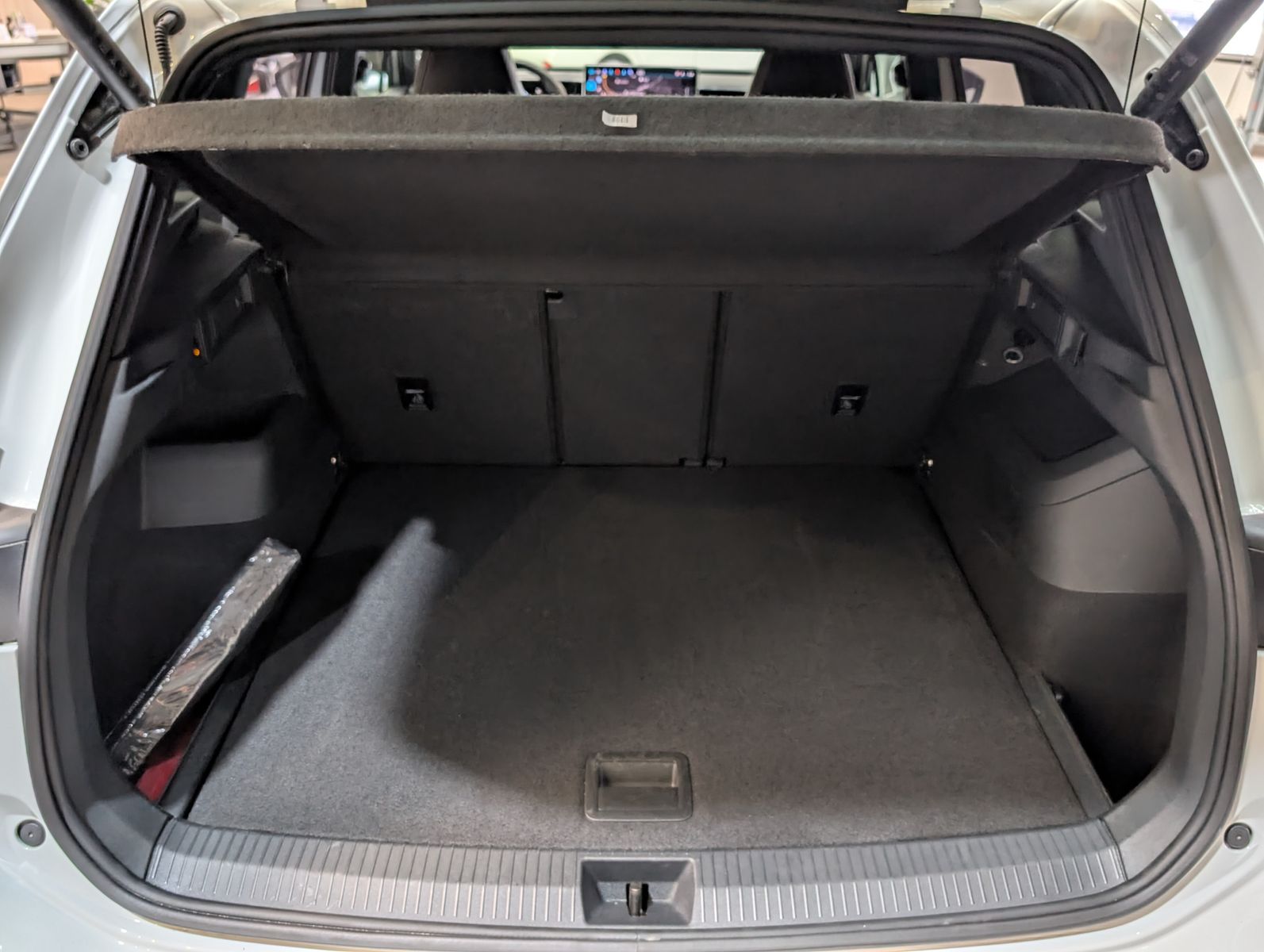 Fahrzeugabbildung Volkswagen Tiguan 2.0TDI R-Line 4M Pano Black AHK Matrix 20