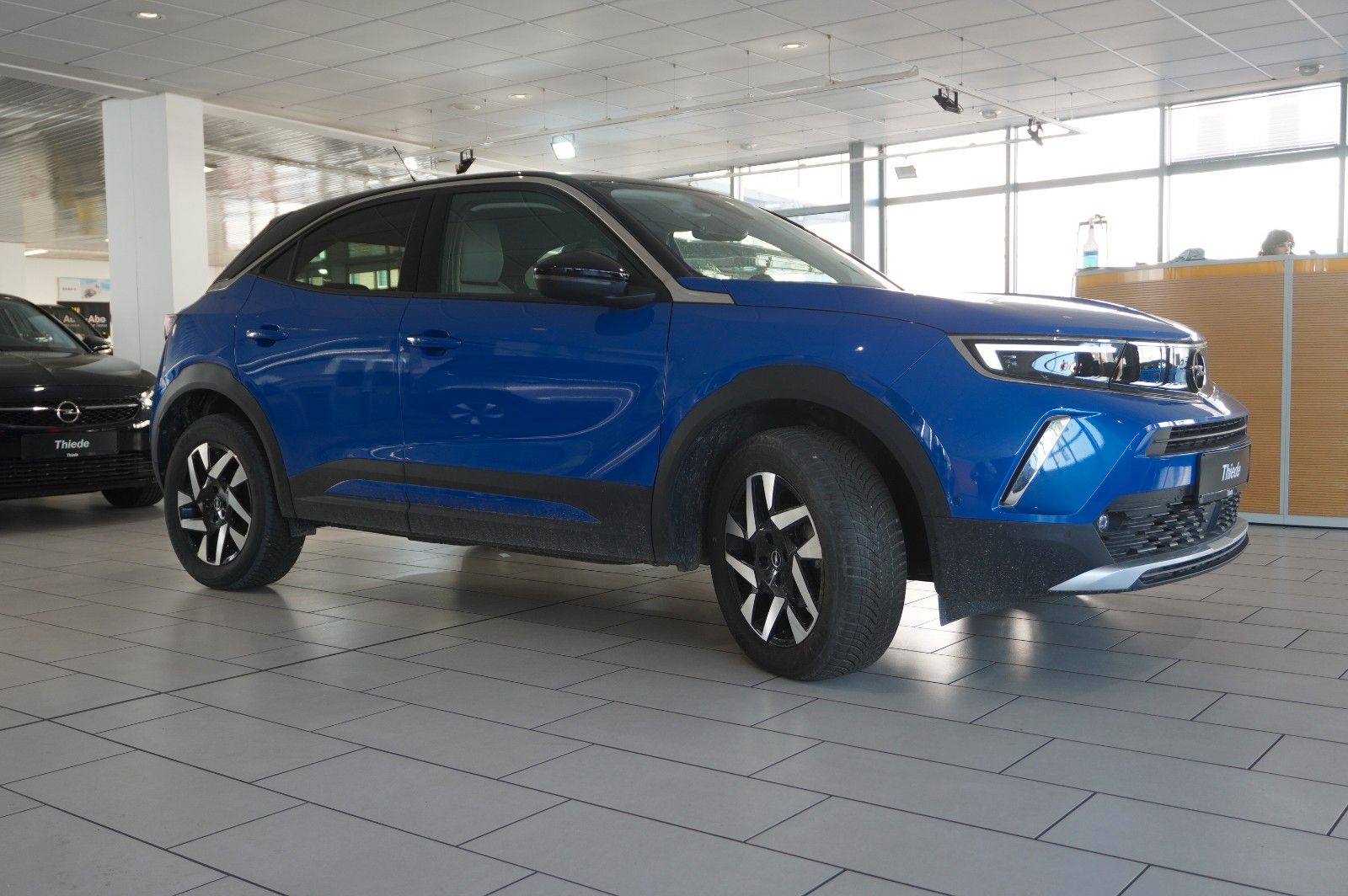 Fahrzeugabbildung Opel Mokka 1.2T ELEGANCE NAVI/LED/KAMERA/SH/SPORT/DAB