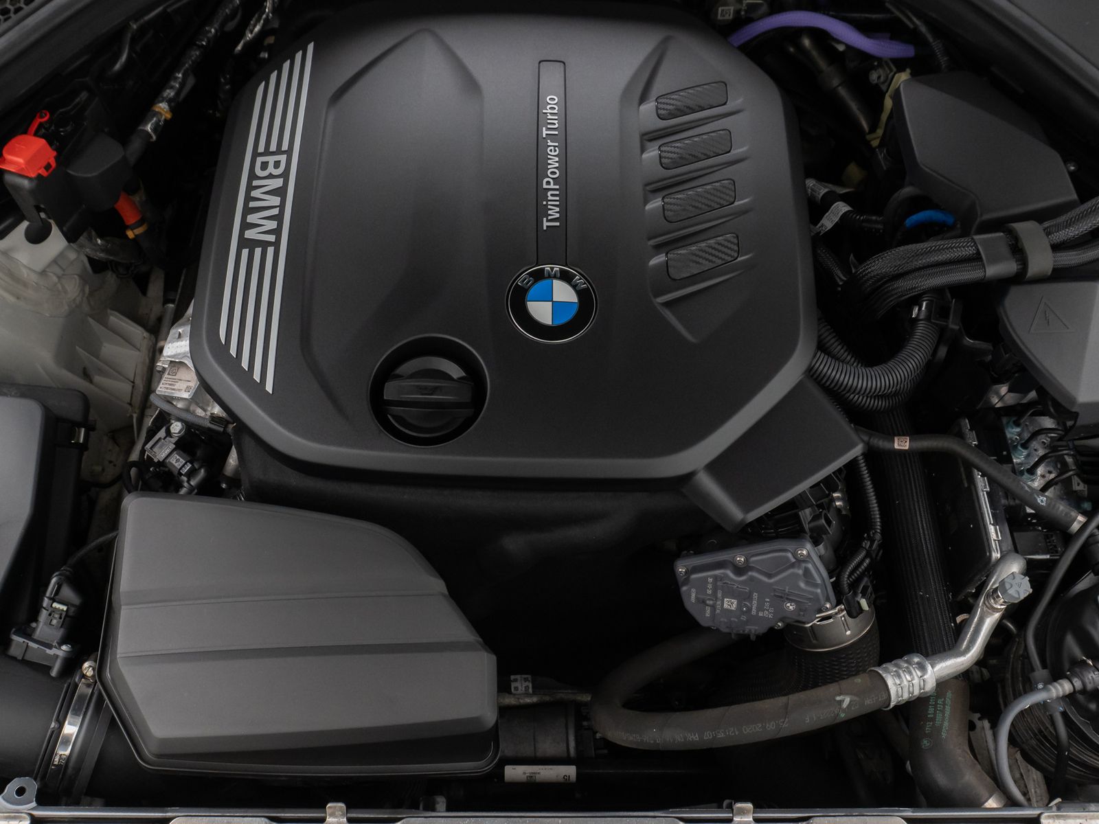 Fahrzeugabbildung BMW 320d xD Panorama DAB PDC Geschwindigkeitsreg LED