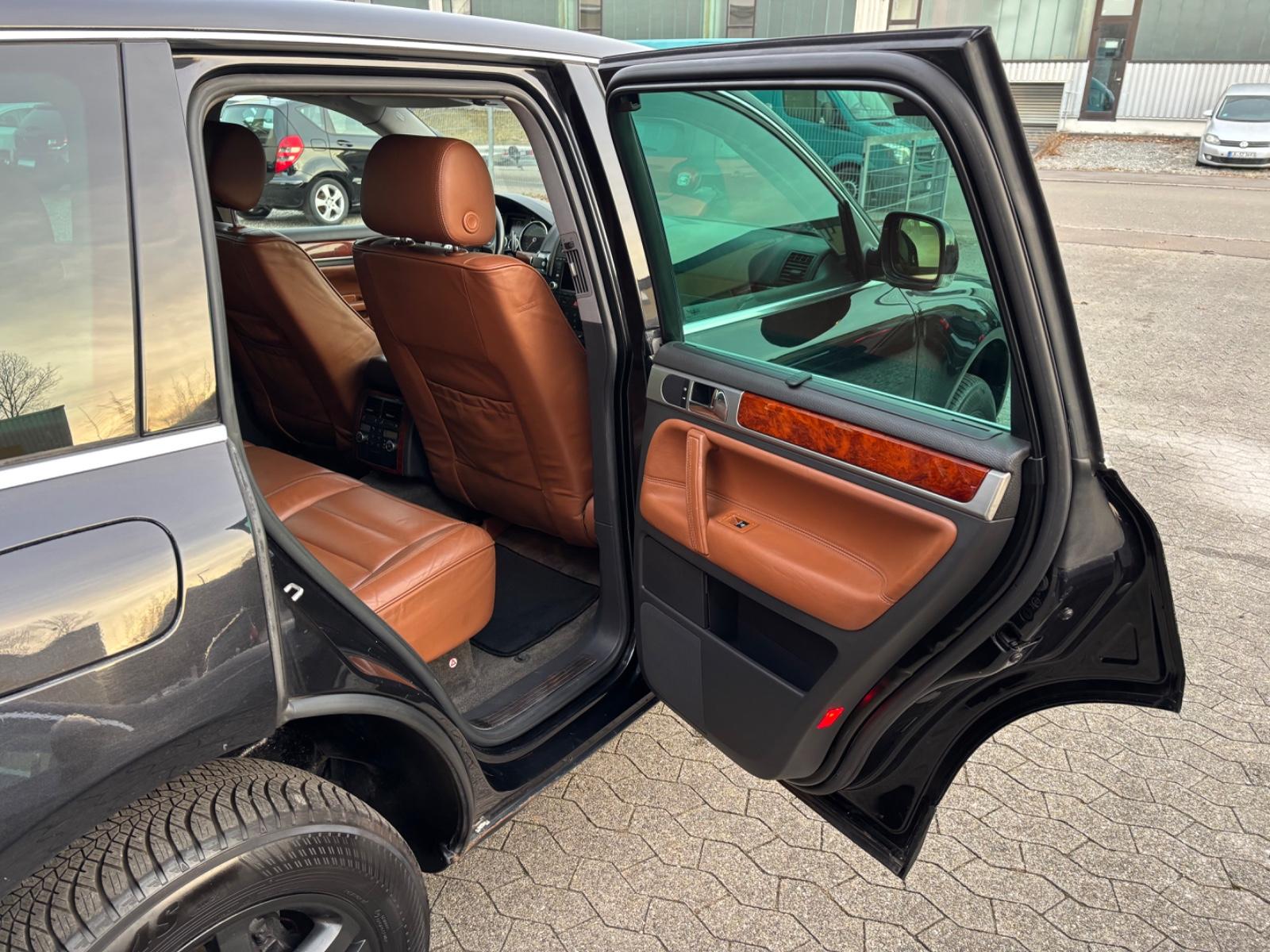 Volkswagen Touareg 2005 — photo 18