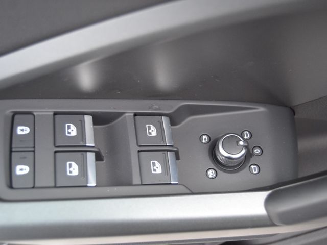 Q3 45 TFSI qu. S-tronic S line AHK/BLACK-PAKET/2