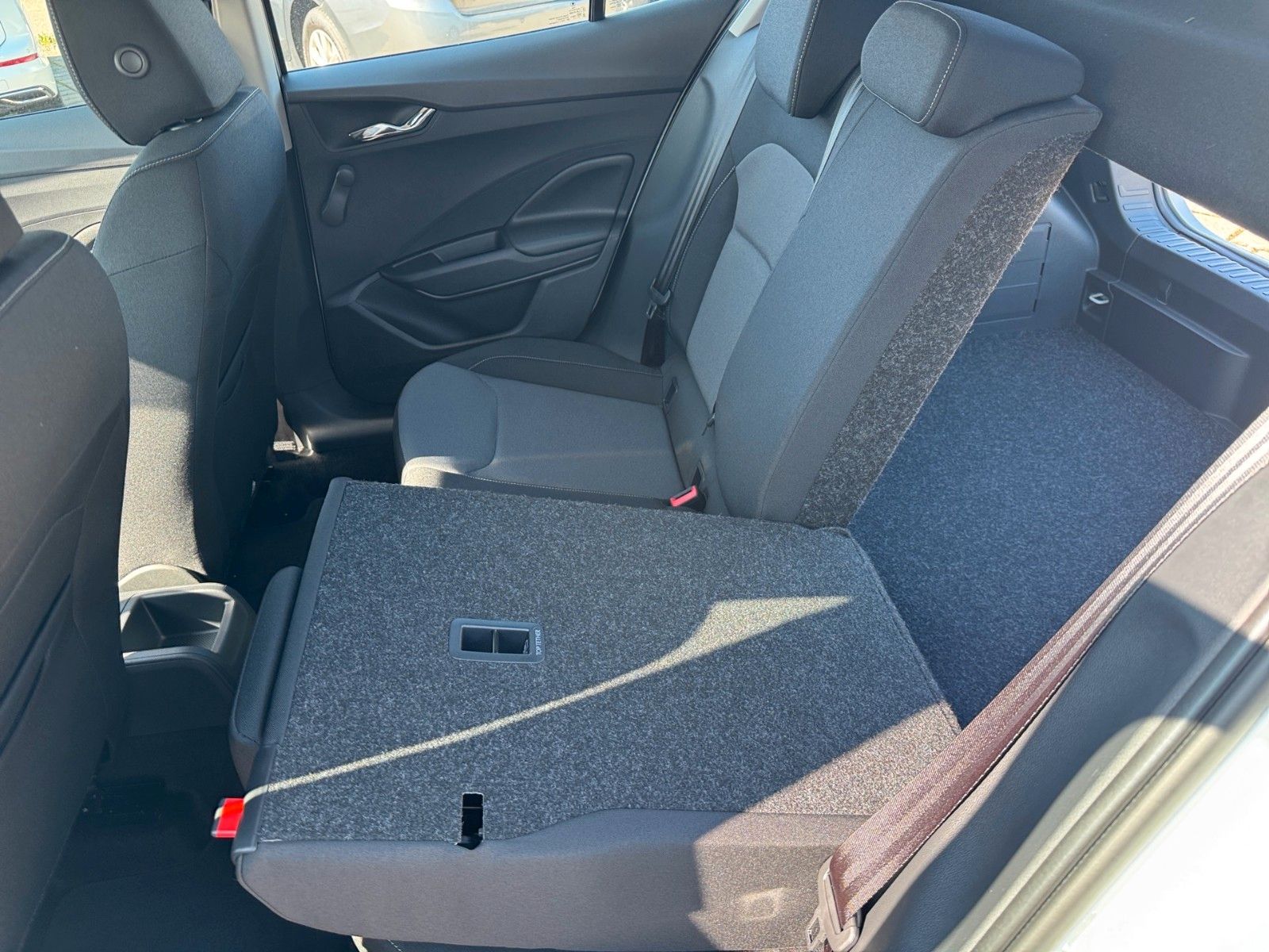 Fahrzeugabbildung SKODA Fabia Selection 1.0TSI