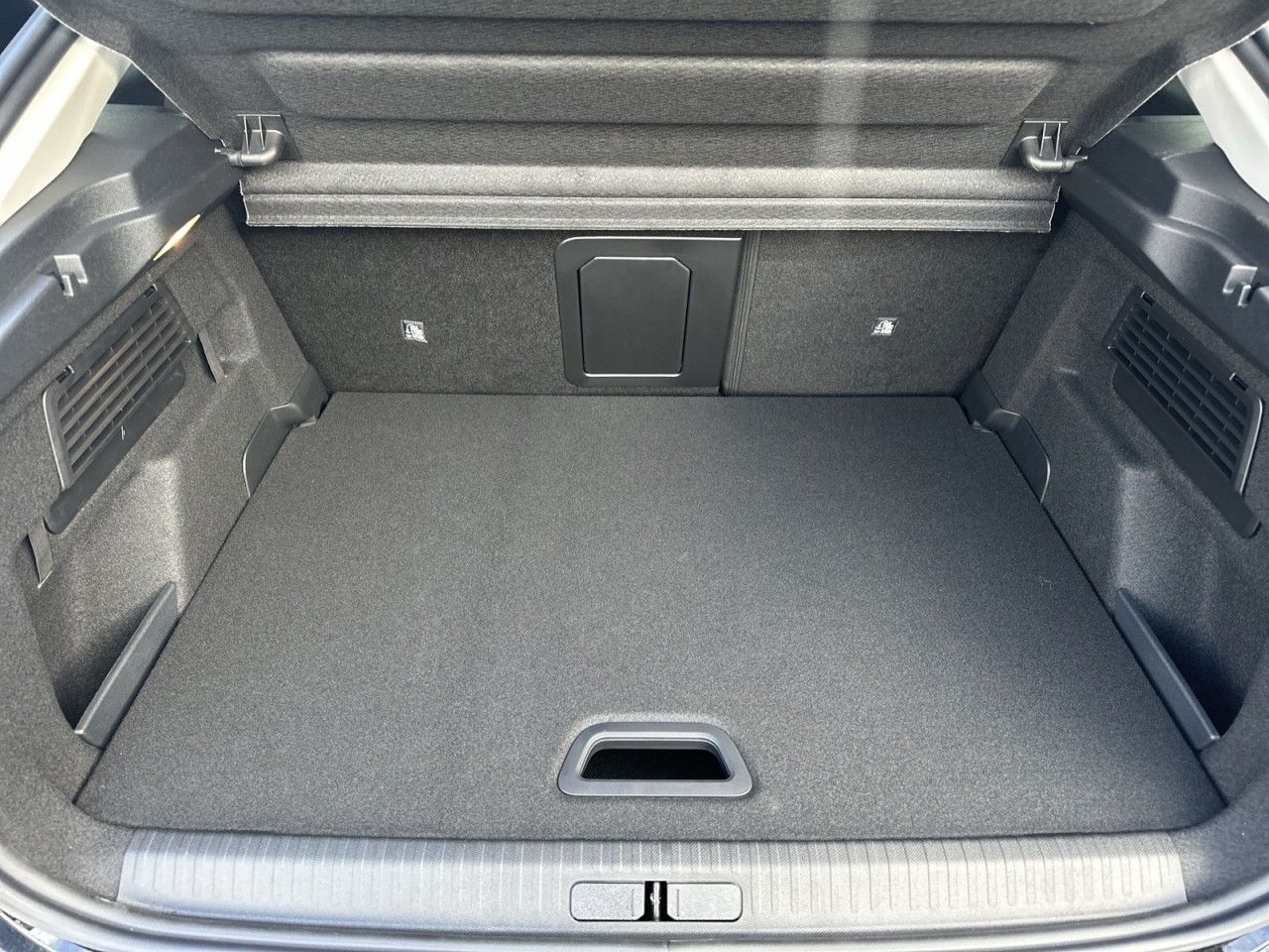 Fahrzeugabbildung Citroën C4 Benziner 130 Automatik MAX