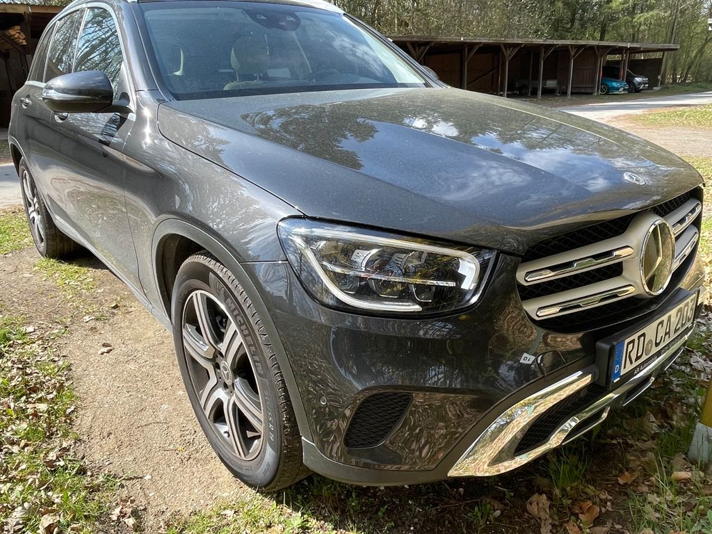 Image of Mercedes-Benz GLC 220