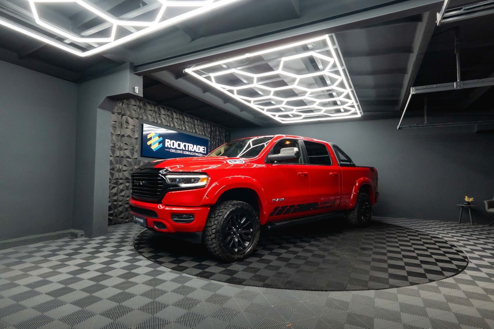 Fahrzeugabbildung Dodge RAM 5.7 V8 HEMI 4x4 RED DEVIL LONGBED Offroad