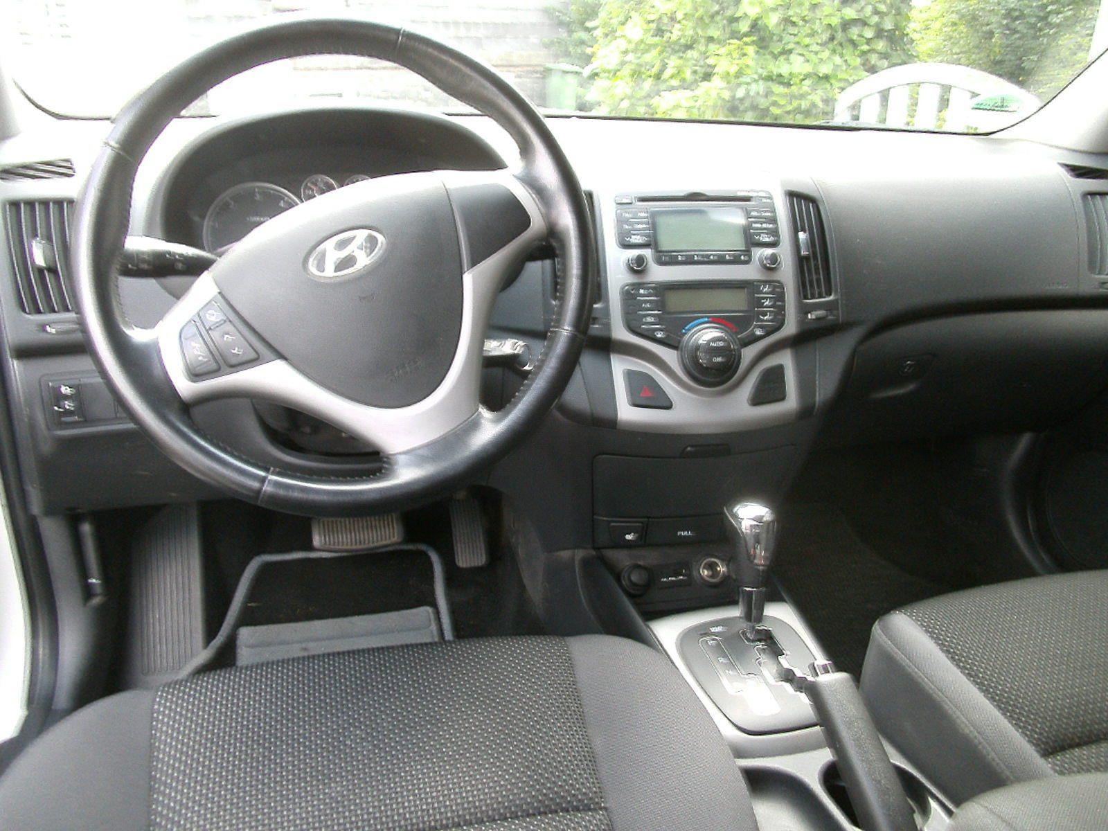 Hyundai i30 2012 — photo 9