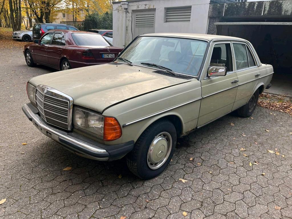 Mercedes-Benz 200