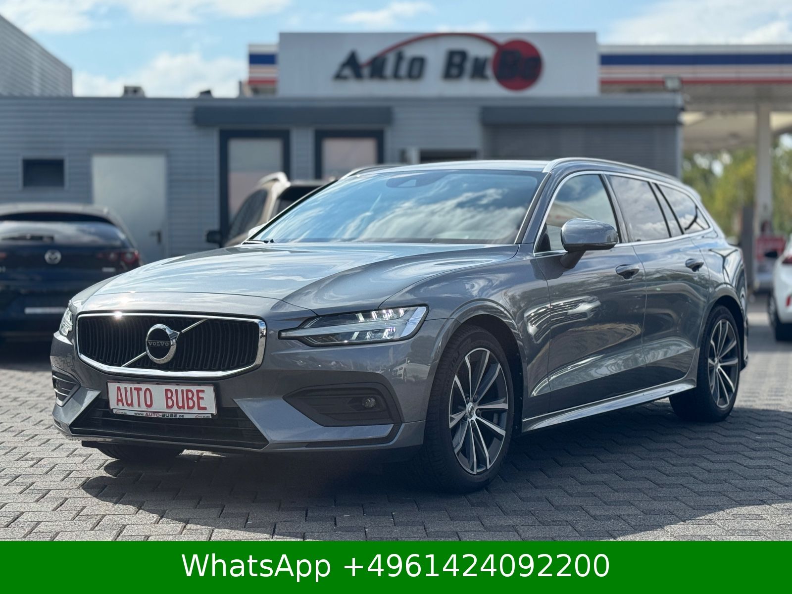 Volvo V60 Kombi Momentum Pro KAMERA|AHK|LED|SPURHALTE