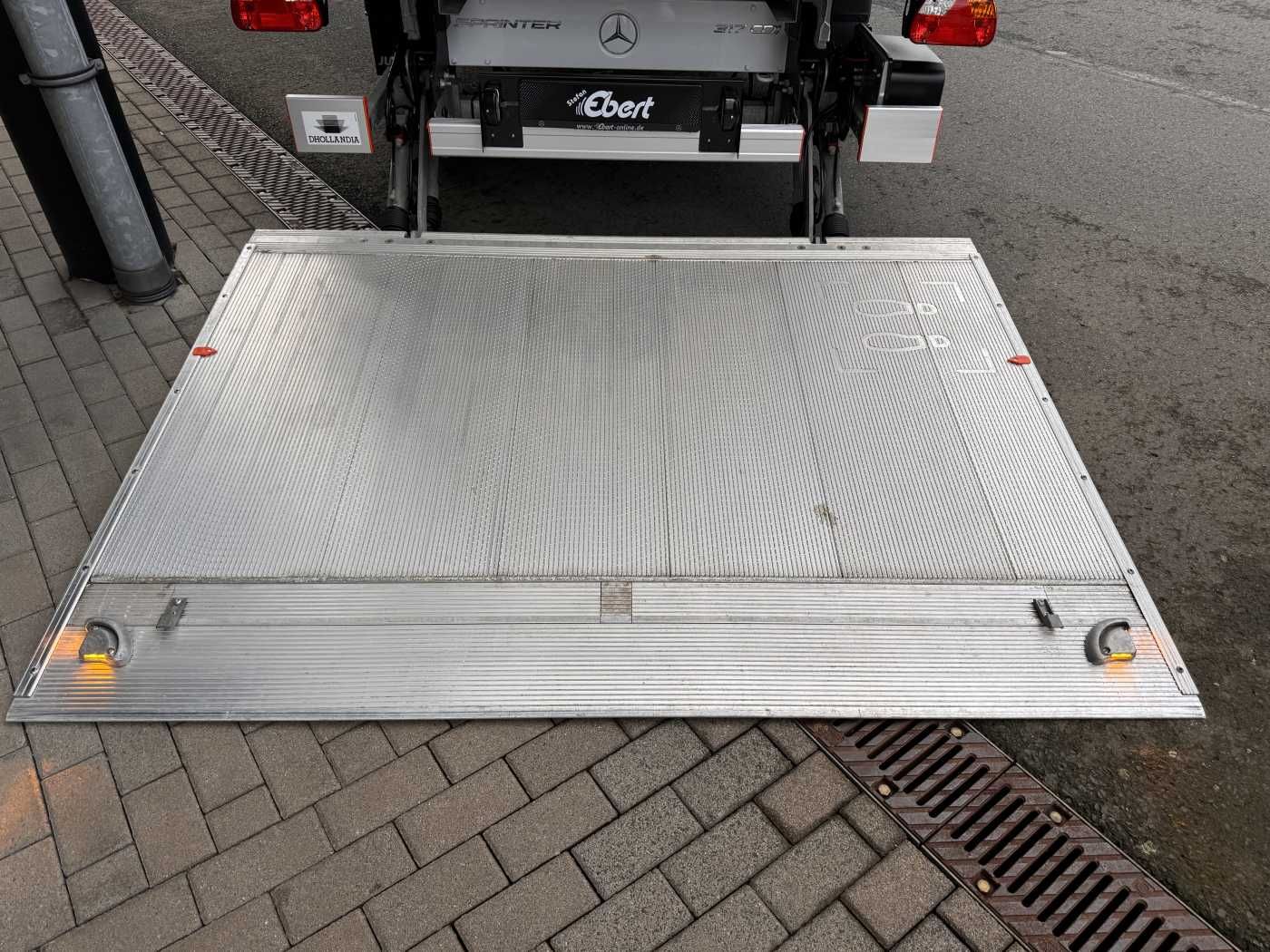 Fahrzeugabbildung Mercedes-Benz Sprinter 317 CDI 4325 Koffer LBW Kamera MBUX SHZ