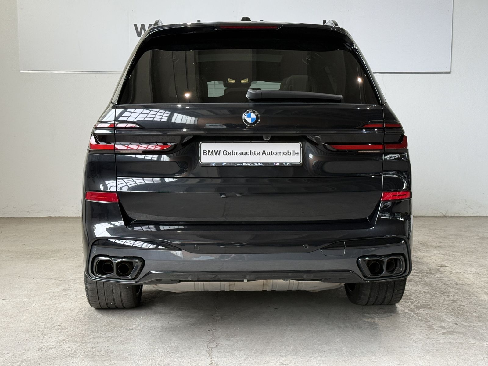 Fahrzeugeinzelansicht 18 Fahrzeugabbildung BMW X7 M60i |Sitzbelüftung |AHK |Panorama Glasdach