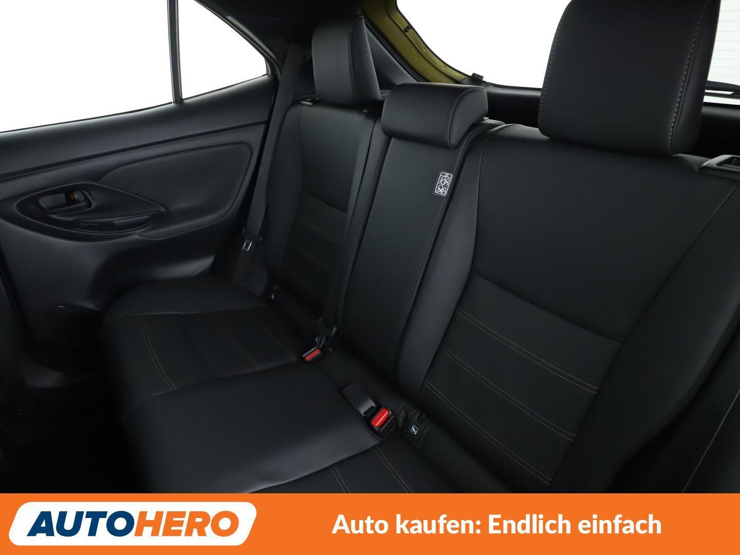 Toyota Yaris Cross 1.5 Hybrid AWD-i Premiere Edition, миниатюра 13