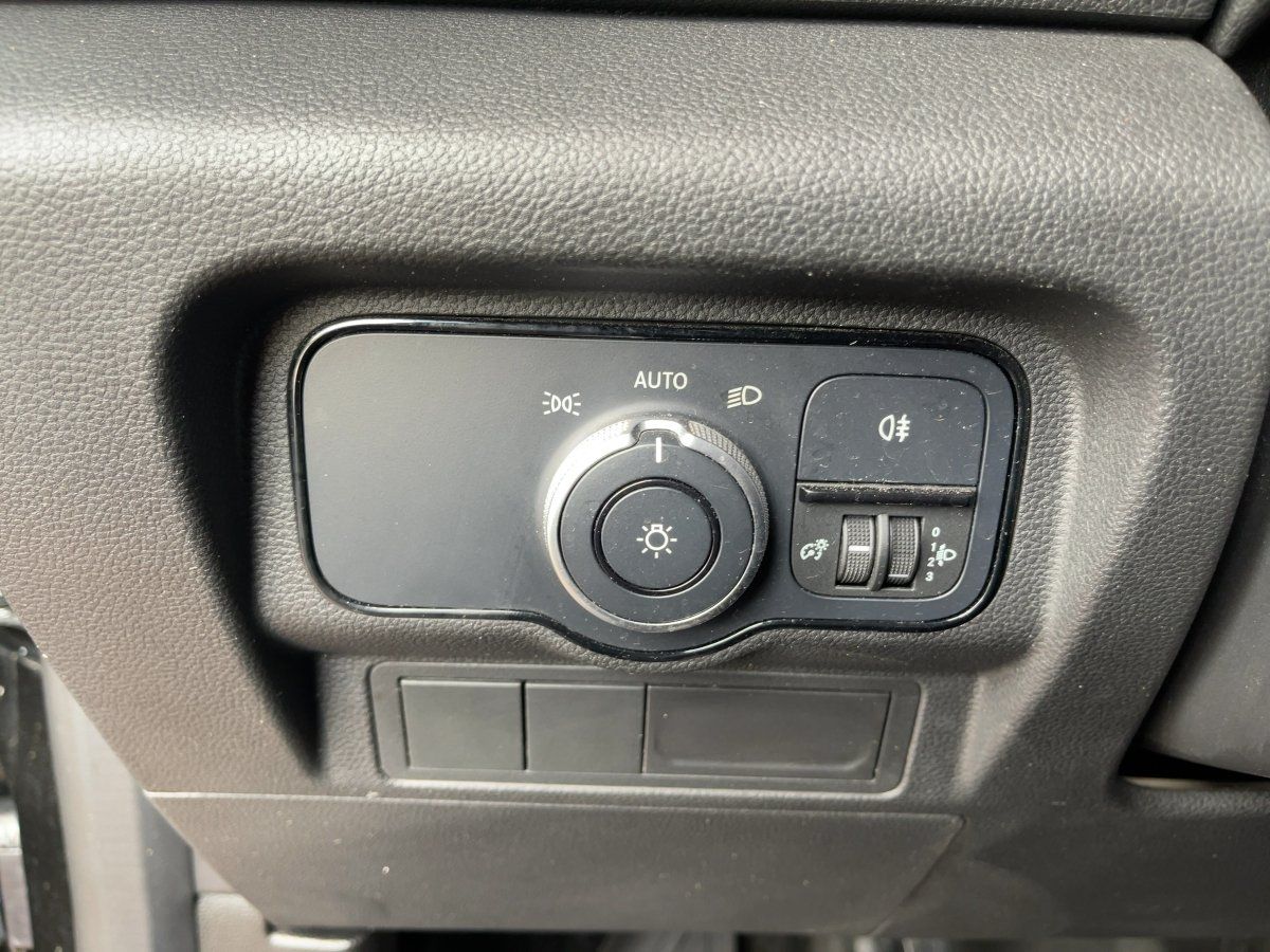 Fahrzeugabbildung Mercedes-Benz Citan 110 CDI MBUX/Tempomat/Klima