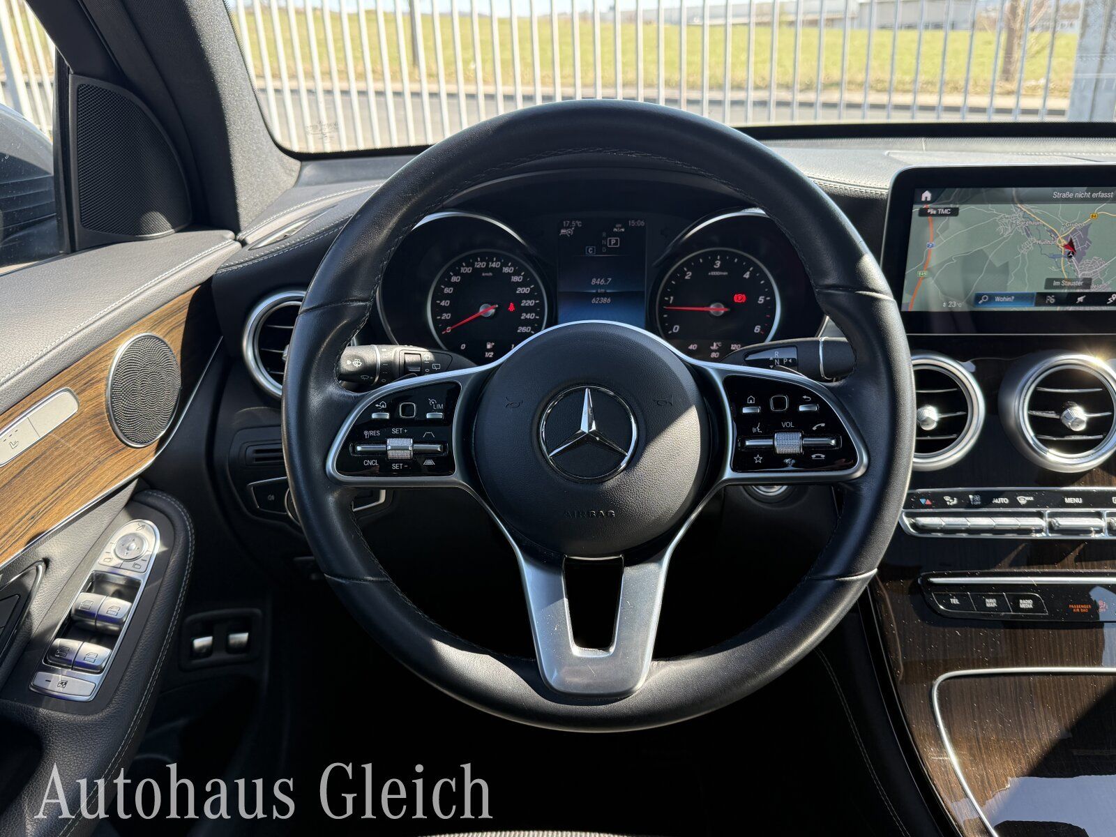 Fahrzeugabbildung Mercedes-Benz GLC 300 d 4Matic (EURO 6d) EXCLUSIVE Interieur