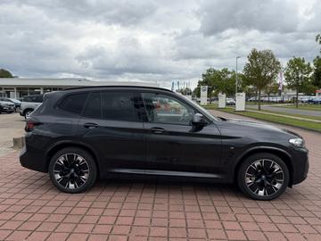 صورة 4 لـ 2024 BMW IX3