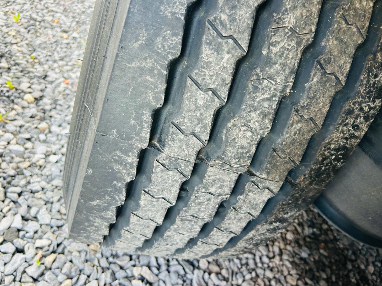 Fahrzeugabbildung Krone Schiebeplanen Auflieger TÜV Neu