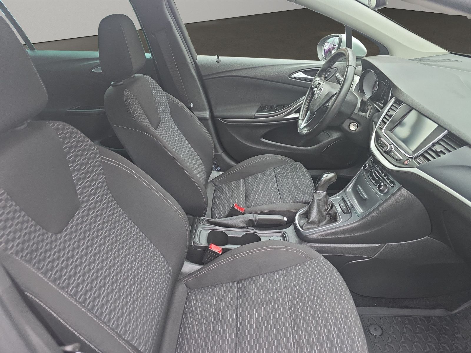 Fahrzeugabbildung Opel Astra K Sports Tourer Business/Lenkradheizung/