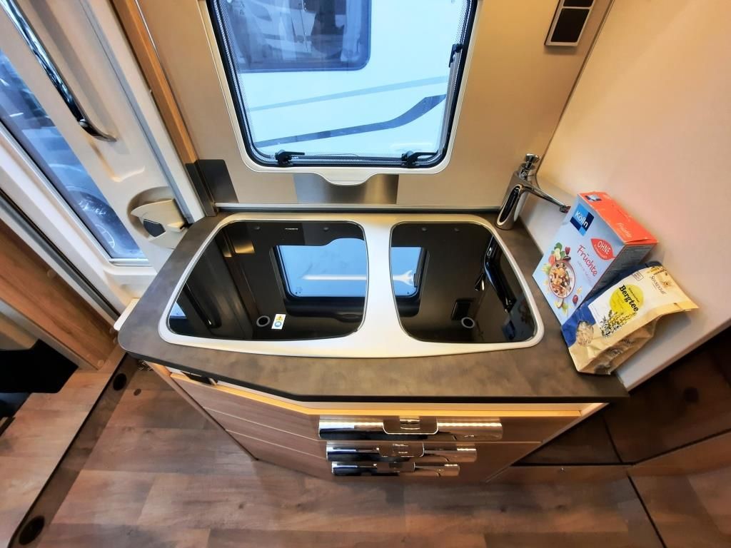 Fahrzeugabbildung HYMER / ERIBA / HYMERCAR Exsis-t 580 Pure Verfüg./Sparen Sie 18.712,- €