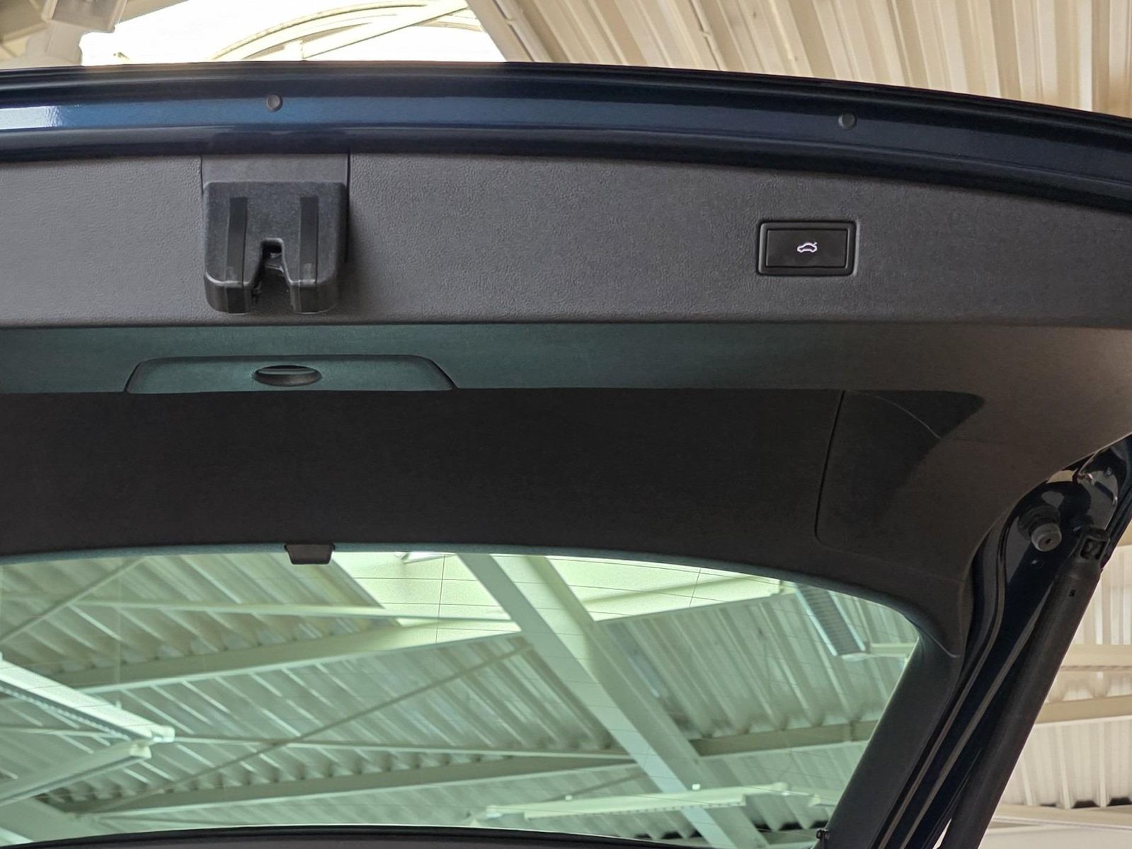 Fahrzeugabbildung Volkswagen Tiguan 1.5 DSG /Virtual/LED/Navi/Spur/FsHz/Ahk