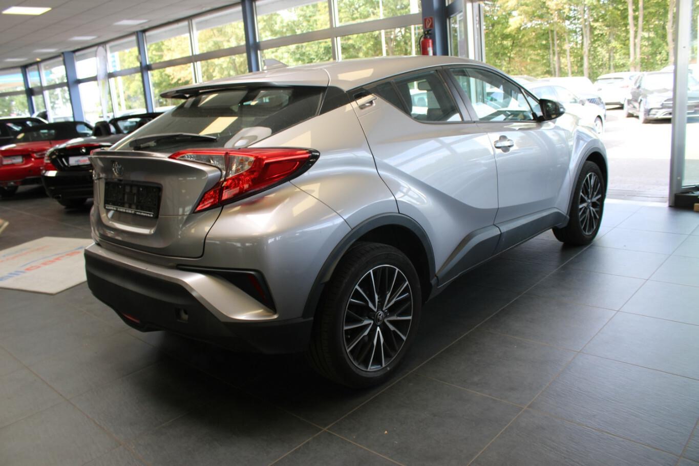 Toyota C-HR 1.2 Turbo Flow