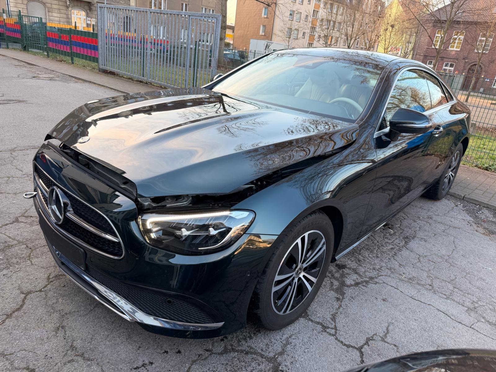 Mercedes-Benz E 220 d Coupe 9G 4M Panorama MBUX Kamera