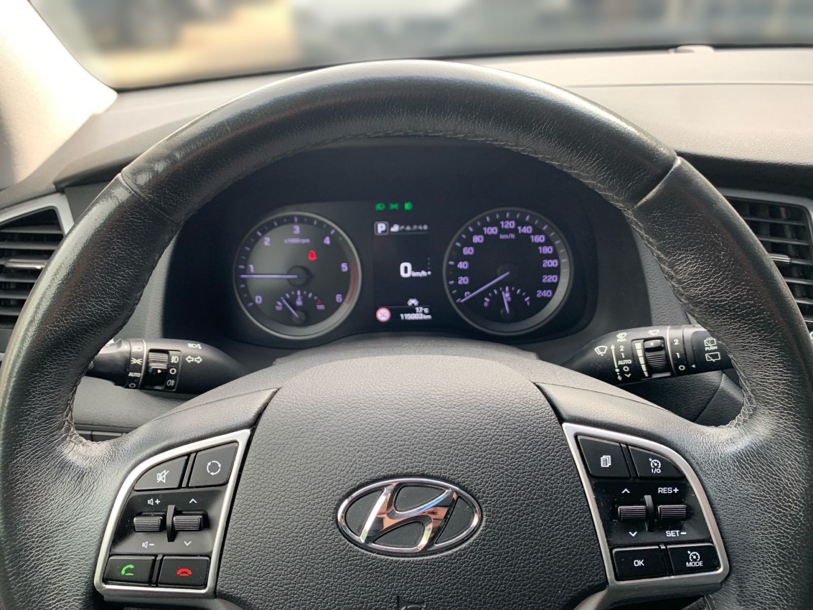 Fahrzeugabbildung Hyundai TUCSON 1.7 CRDi 7-DCT DPF Premium Navi