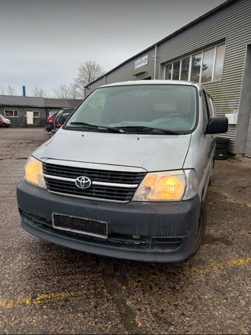 Toyota Hiace 2.5 D-4D VAN 117 ps, 3 seats.