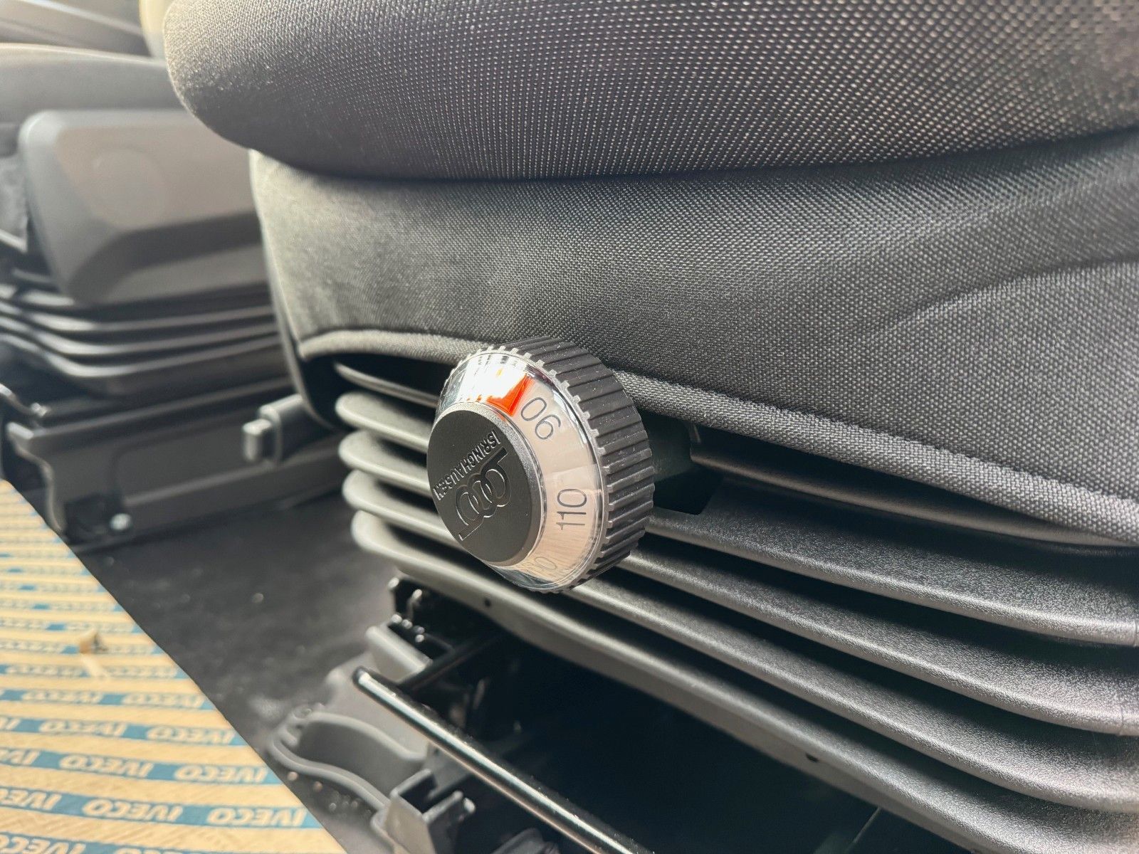 Fahrzeugabbildung Iveco Daily 35S16 A8 *DoKa*Automatik*AHK*R3.520mm*