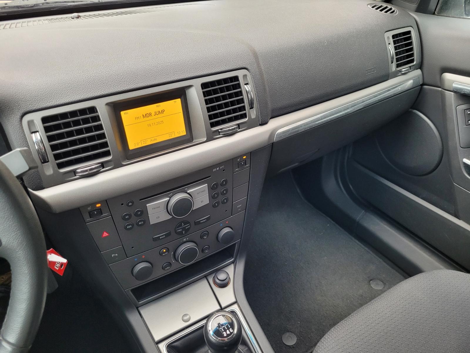 Opel Vectra 2006 — photo 19