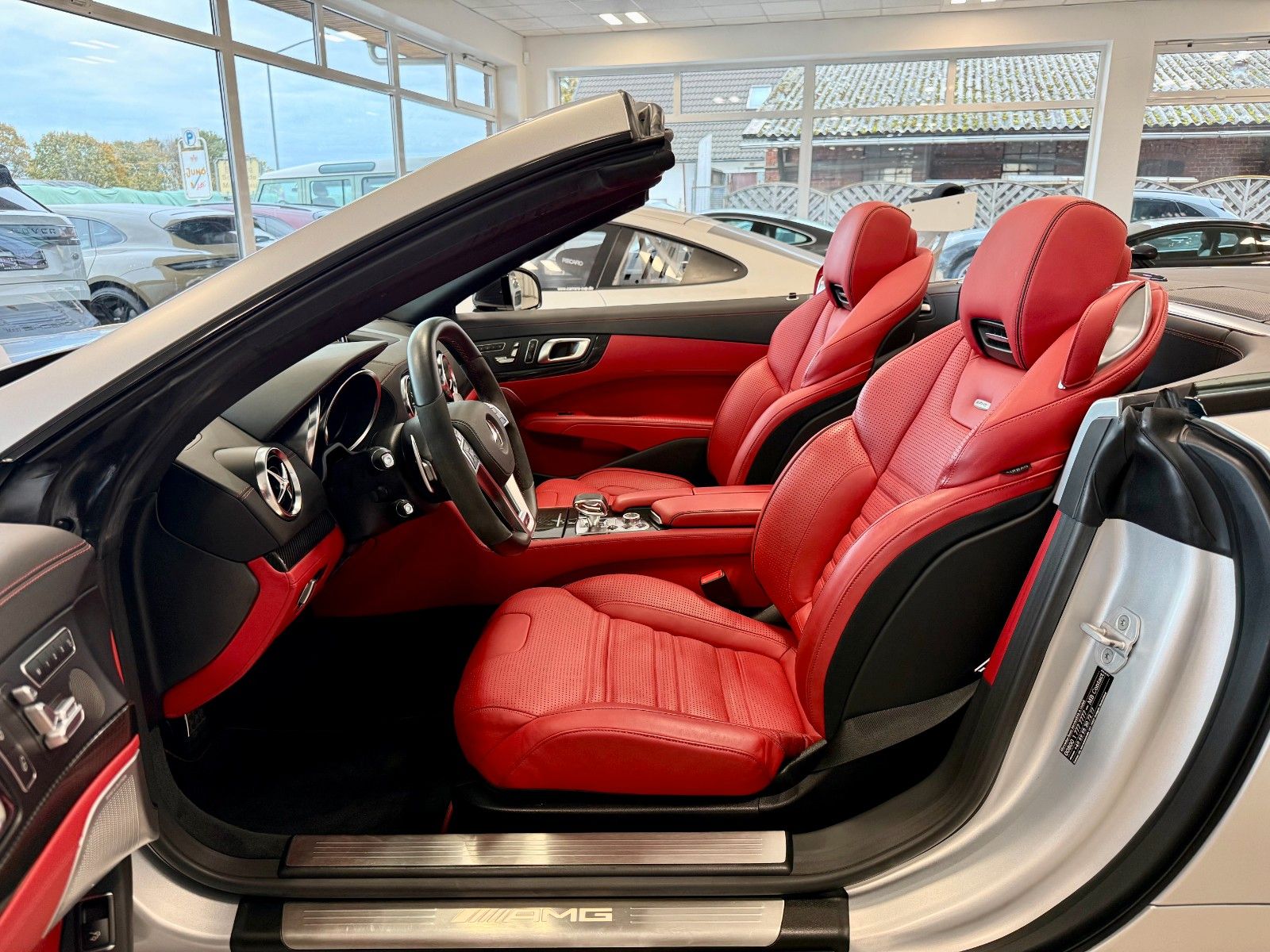 Fahrzeugabbildung Mercedes-Benz SL 63 AMG Edition 1 Performance/Designo/Carbon