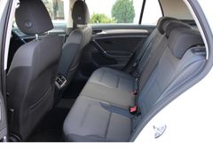 Fahrzeugabbildung Volkswagen Golf VII Comfortl.*DSG*Klimatronic*Kamera!*WiPa!