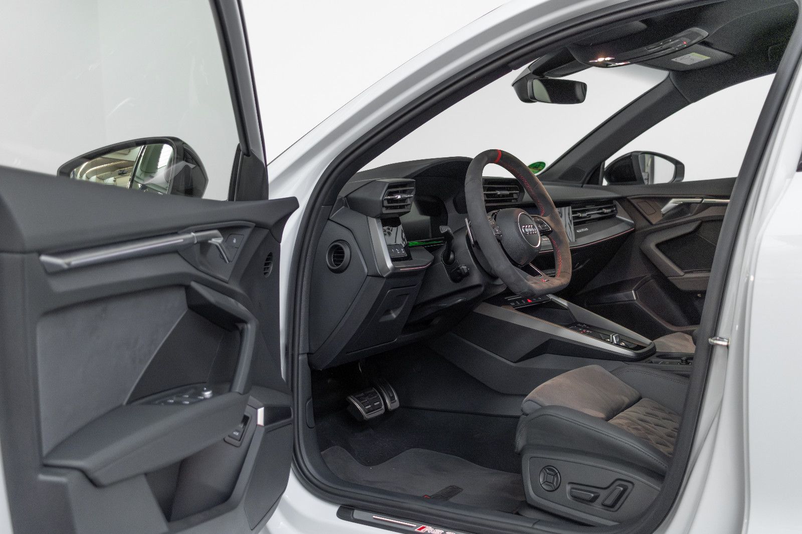 Fahrzeugabbildung Audi RS3 Sportback/280KMH/SPORTABGAS/B&O/MATRIX/KAMER