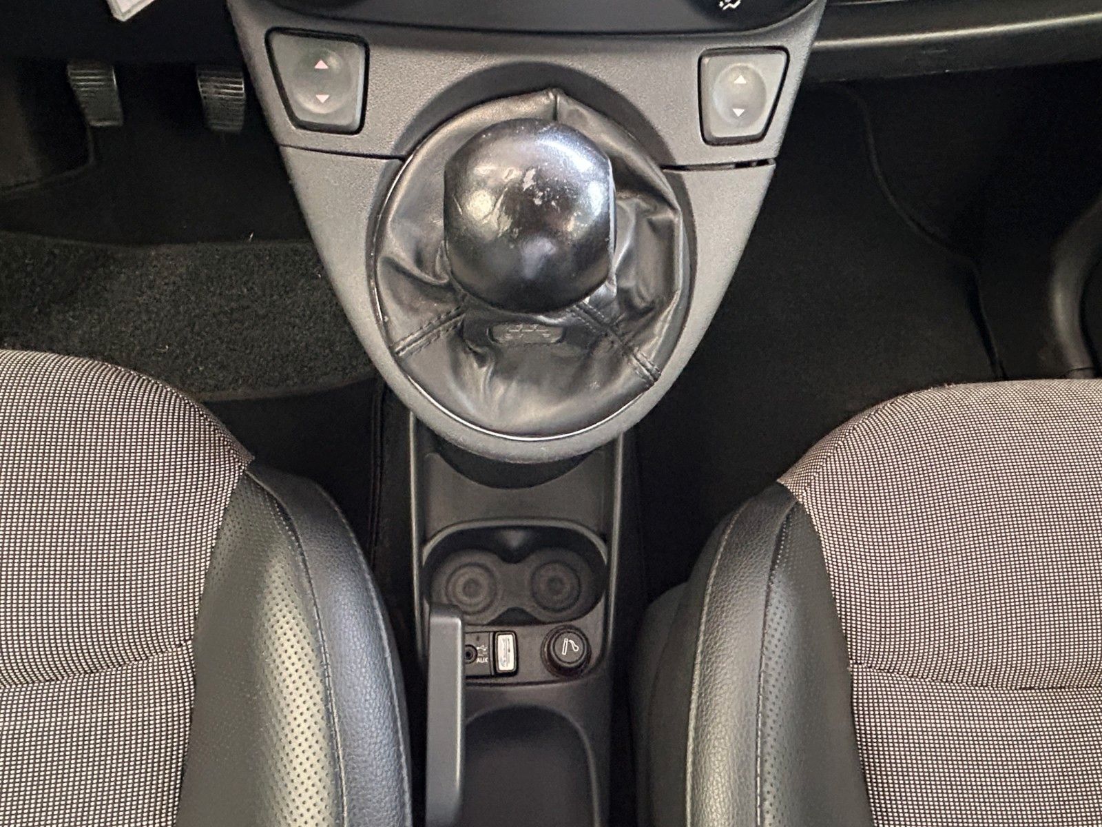 Fahrzeugabbildung Fiat 500 Lounge Cabrio/Klima/Alufelgen/