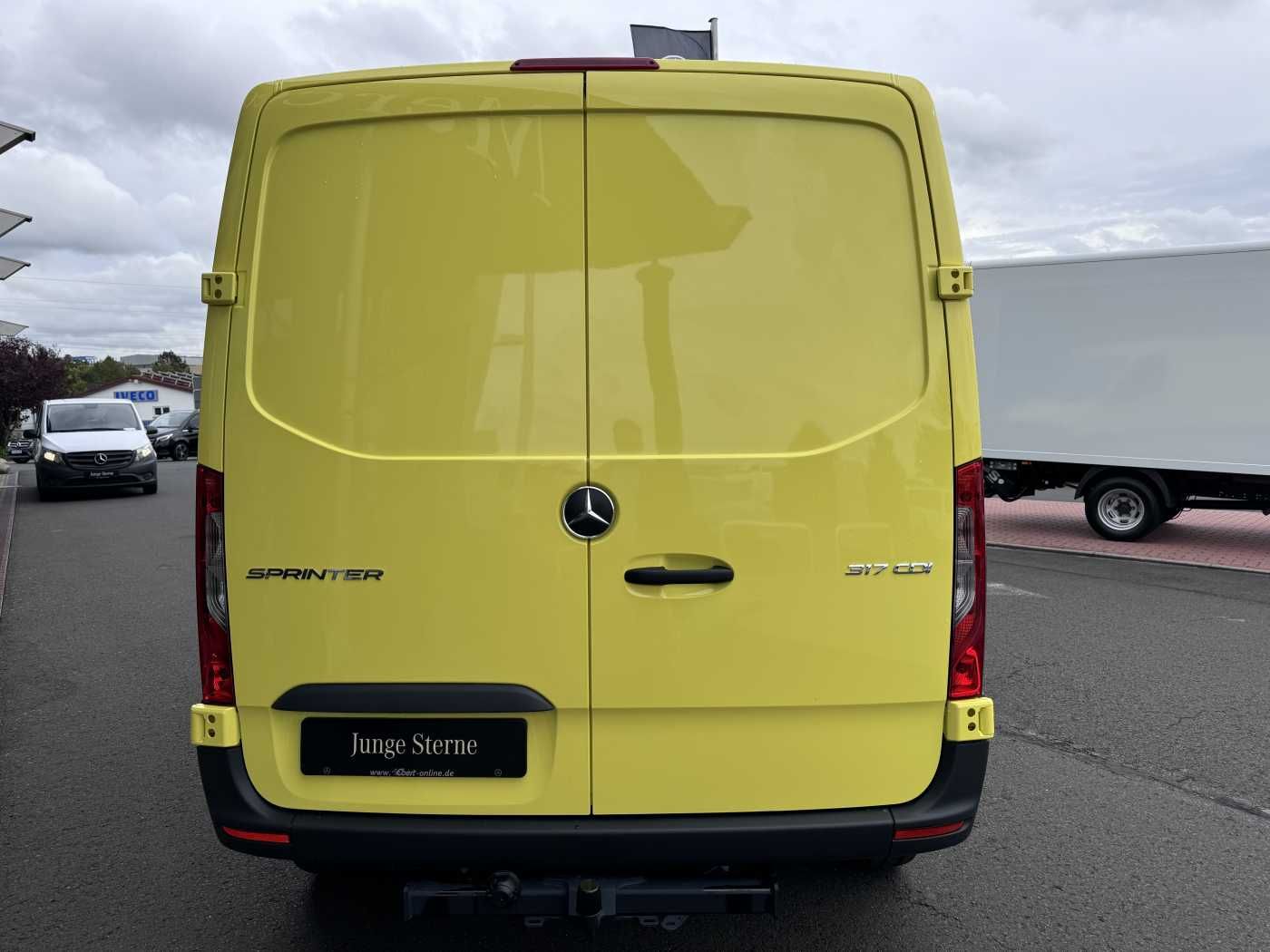 Fahrzeugabbildung Mercedes-Benz Sprinter 317 CDI Streckenbegleitfahrzeug BF3/BF4