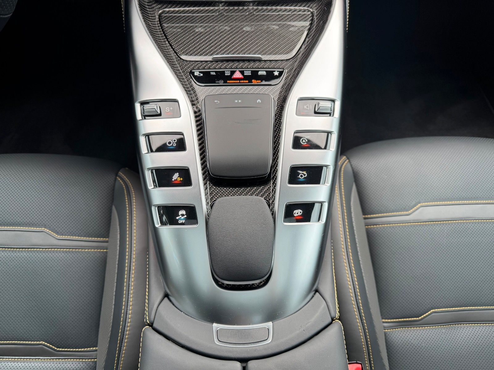 Fahrzeugabbildung Mercedes-Benz AMG GT 43 4M+AGA+Burm+Pano+HUD+360