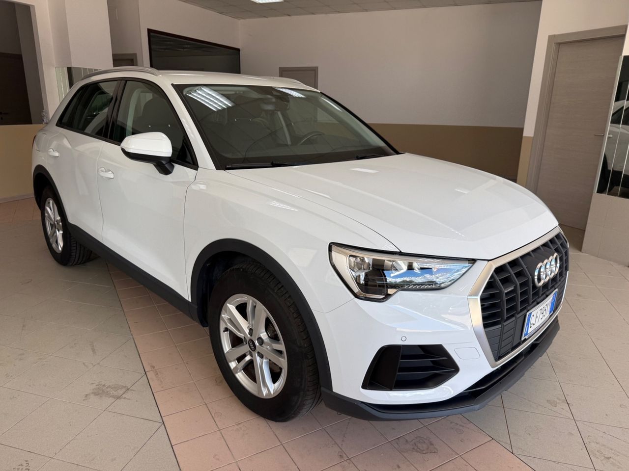 Audi Q3 35 TDI quattro S tronic imagem 2