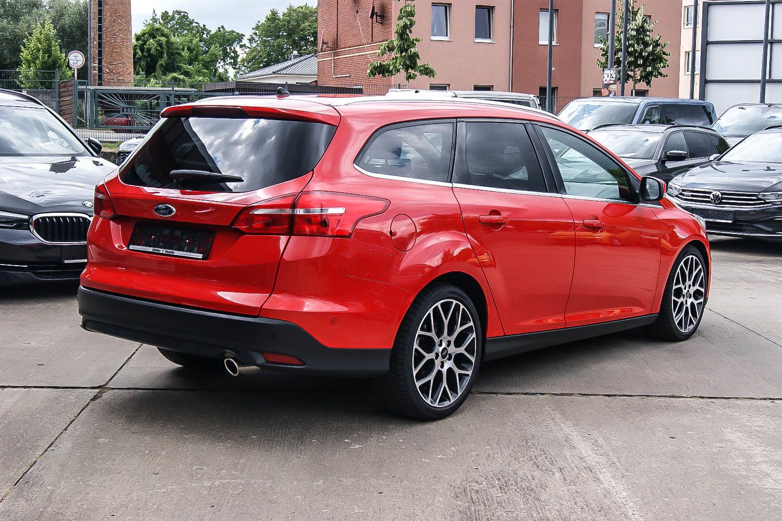 Fahrzeugabbildung Ford Focus Turnier 1.5 Titanium Aut RACEROT ACC STHZG