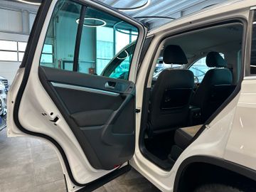 Volkswagen Tiguan Sport & Style 4Motion *2. Hand*Klima*Navi